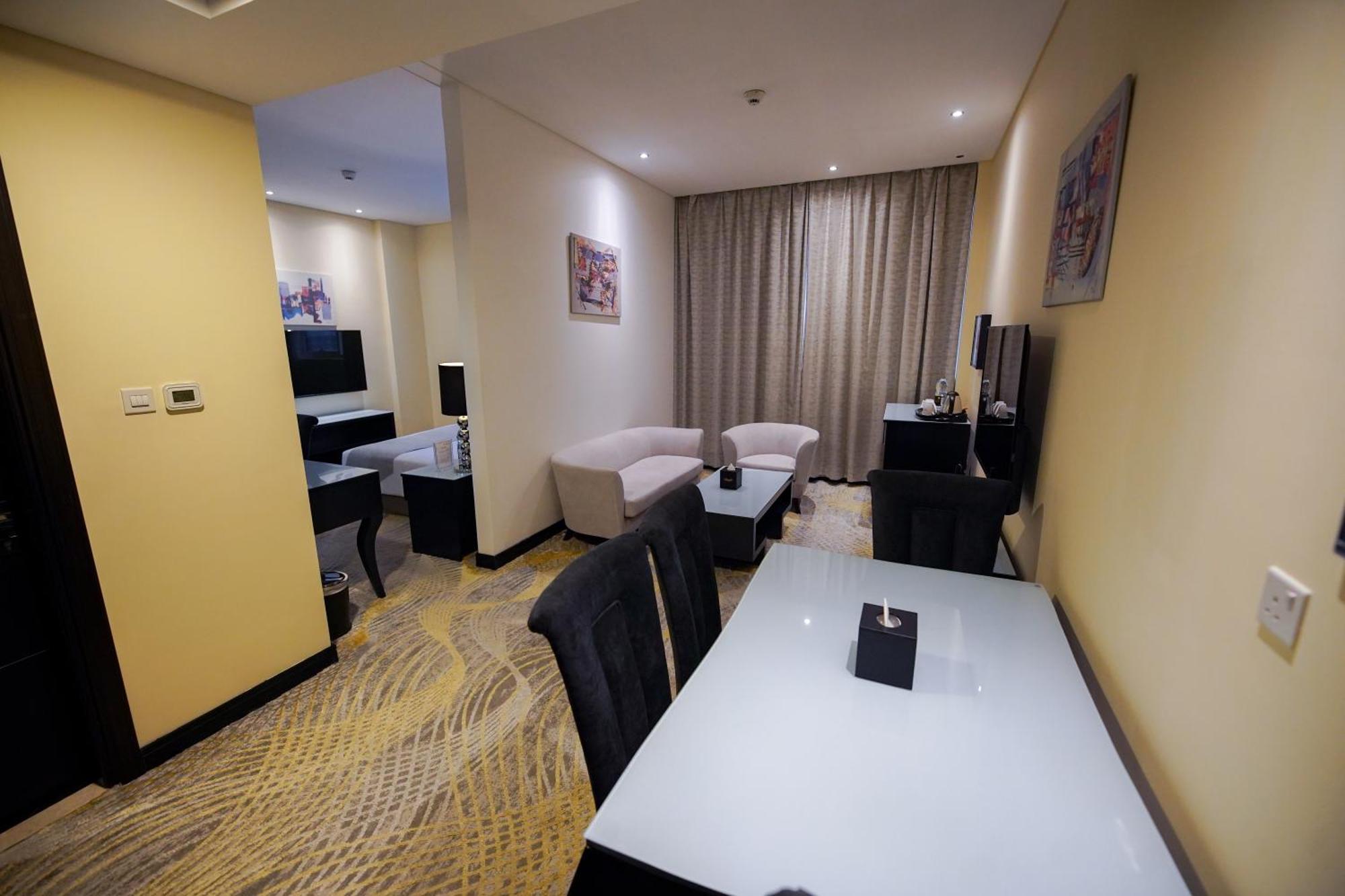 Grand Villaggio Hotel أبو ظبي المظهر الخارجي الصورة