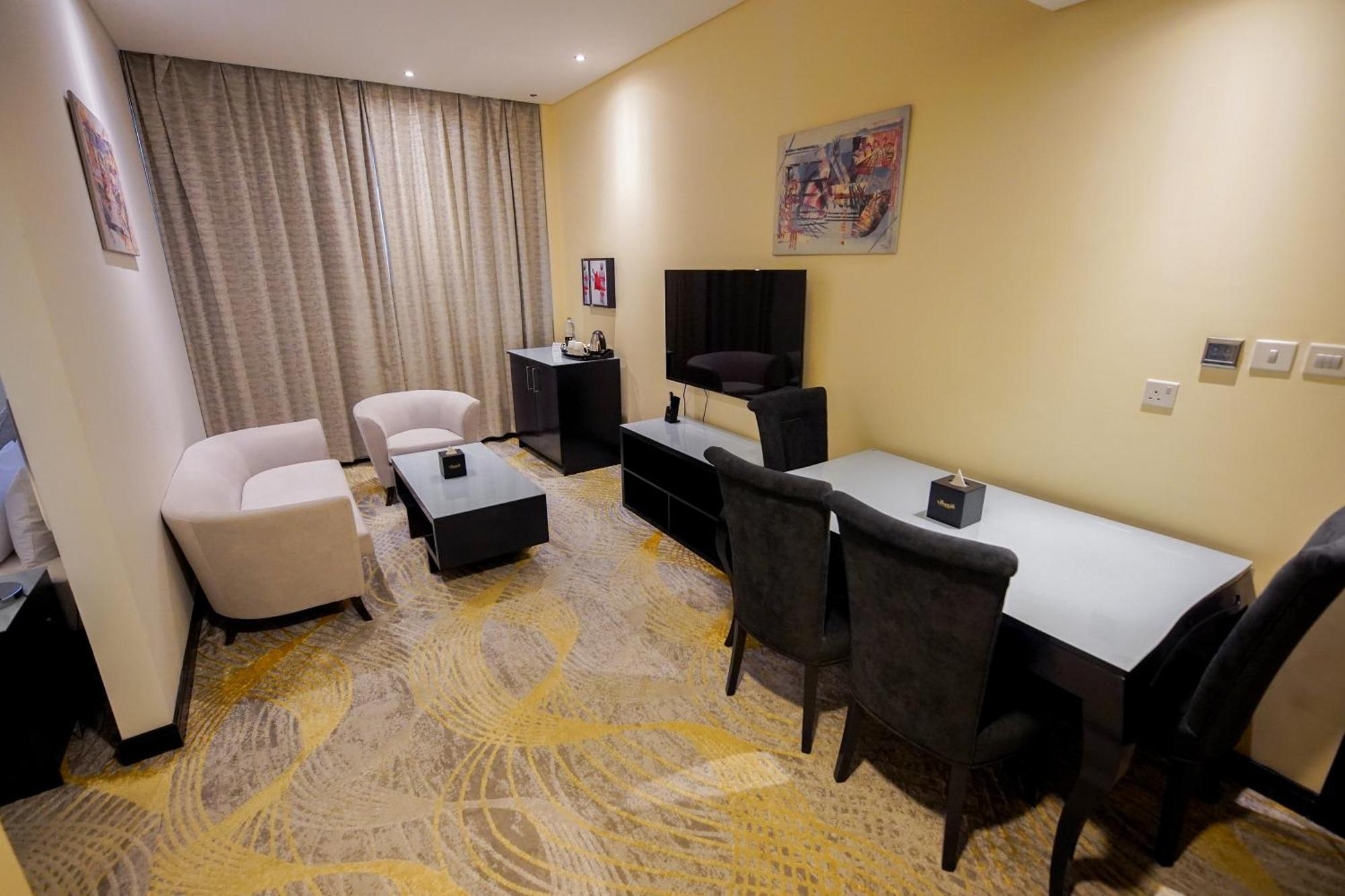 Grand Villaggio Hotel أبو ظبي المظهر الخارجي الصورة